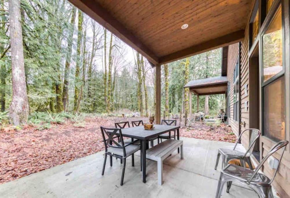 Modern Retreat In Mt Hood Oregon Resort Welches Buitenkant foto